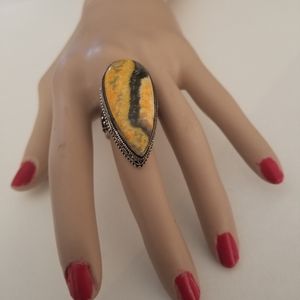 EXQUISITE  RING NWOT